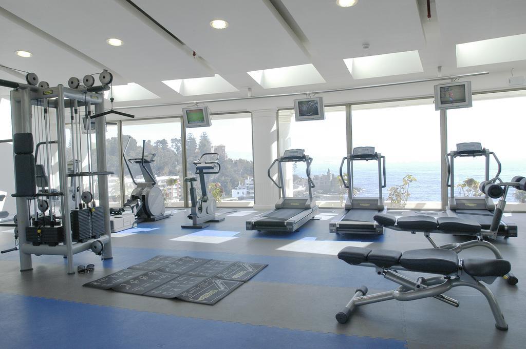 ホテル Enjoy ビニャ・デル・マール エクステリア 写真 A gym in a hotel